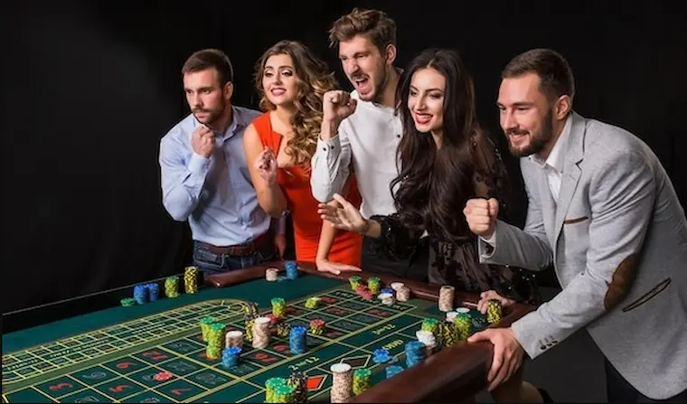 How many types of Baccarat groups are there?